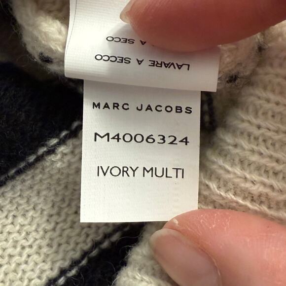 Marc Jacobs Tattoo Hearts Cherries 100% Wool Crewneck Sweater Ivory Size Small - Picture 9 of 10